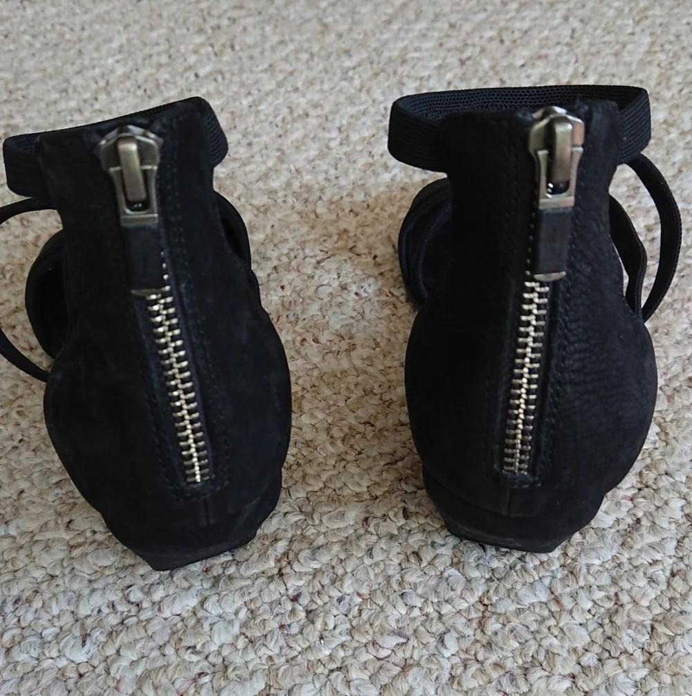 Eileen Fisher may sandal in black nubuck leather back zipper size 8